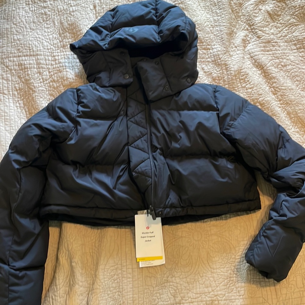 LULULEMON - NEVER WORN - Wunder Puff Super-Cropped Jacket - Size: 10 - BLACK